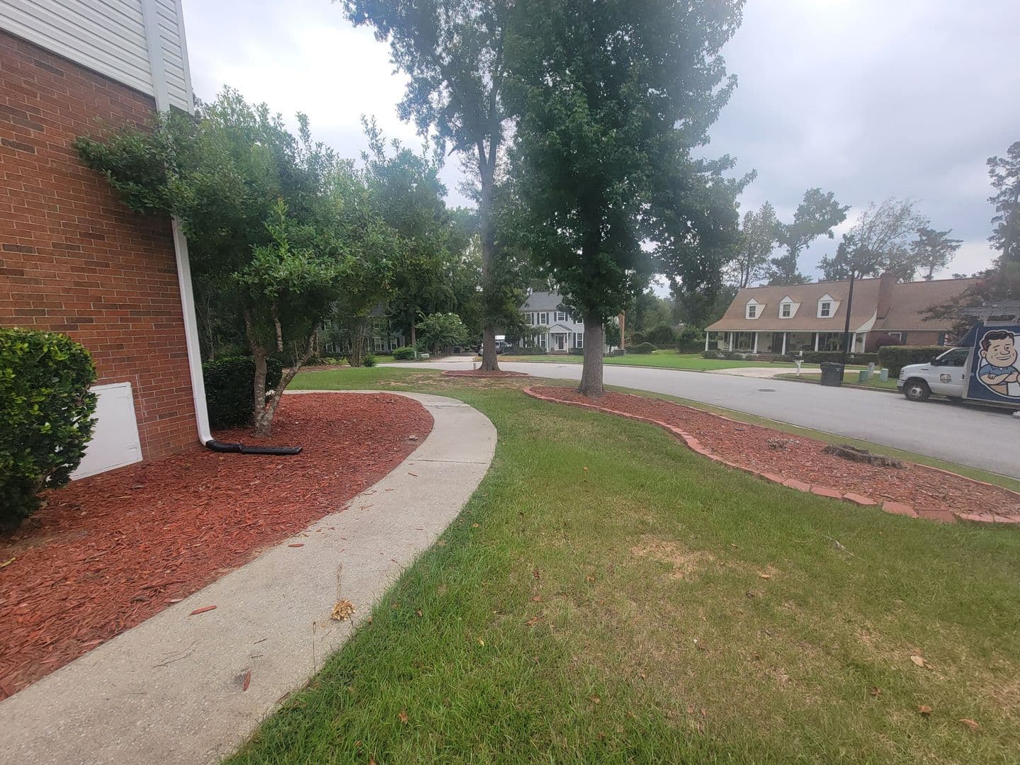 Martinez House: 288 Wakefield Ln S
