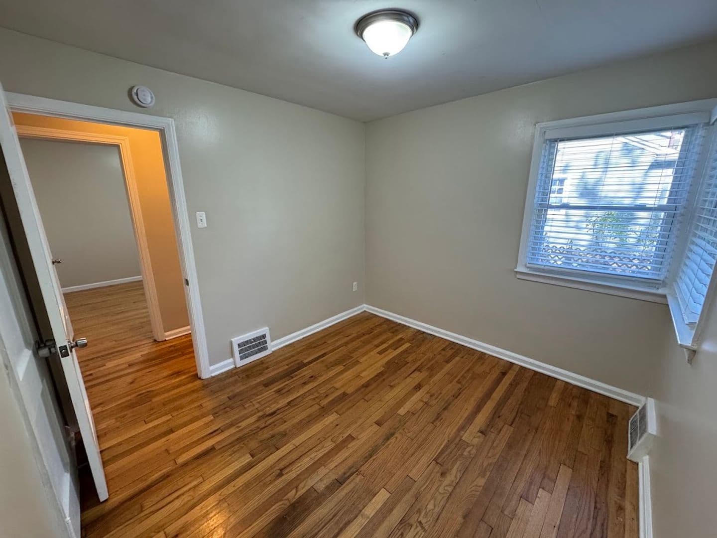 Oak Park House: 23230 Majestic