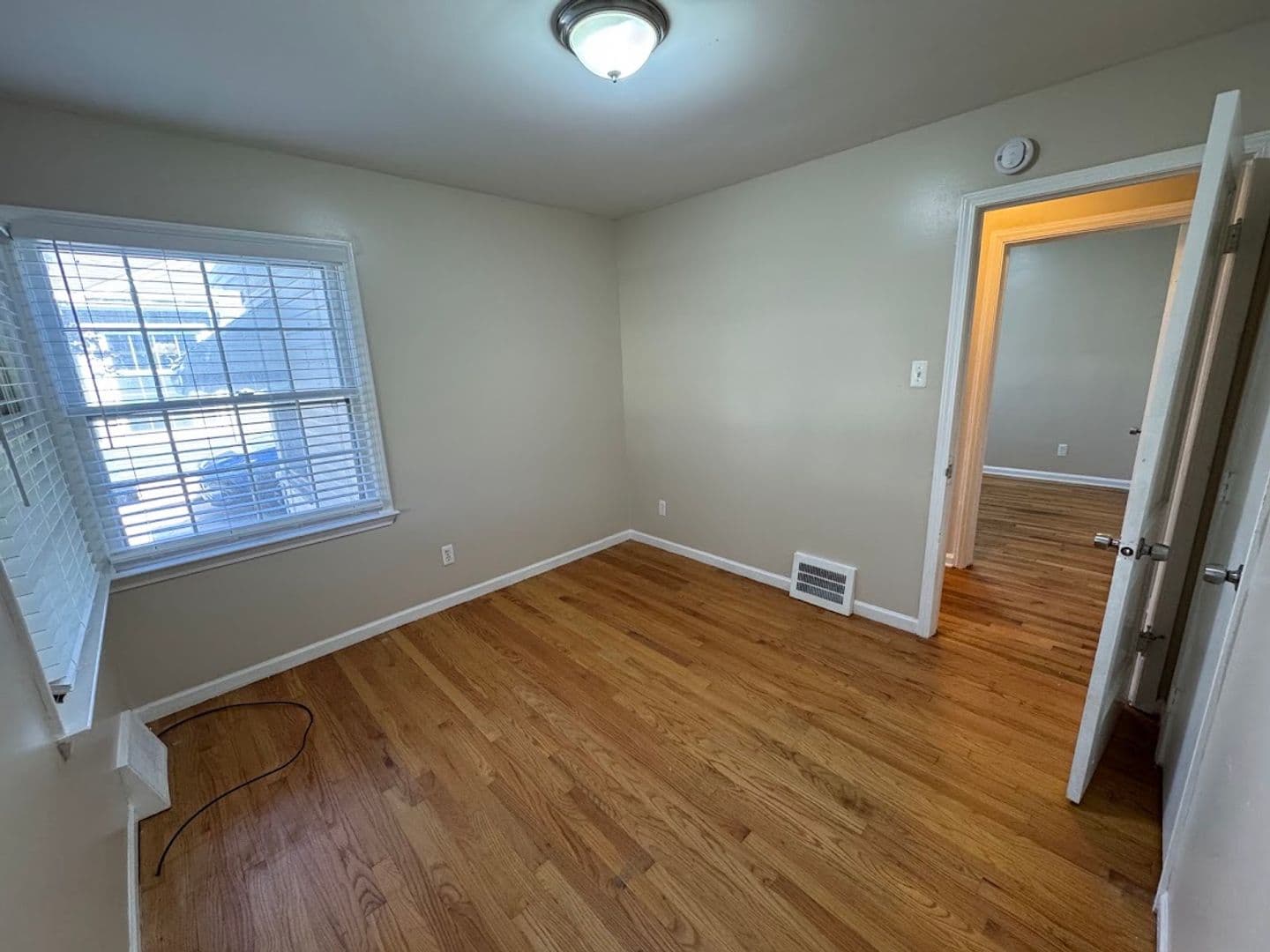 Oak Park House: 23230 Majestic