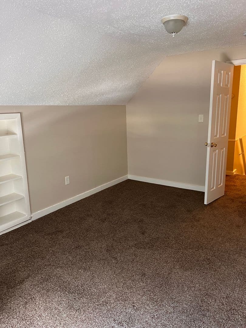 Wayne House: 3430 Pershing St