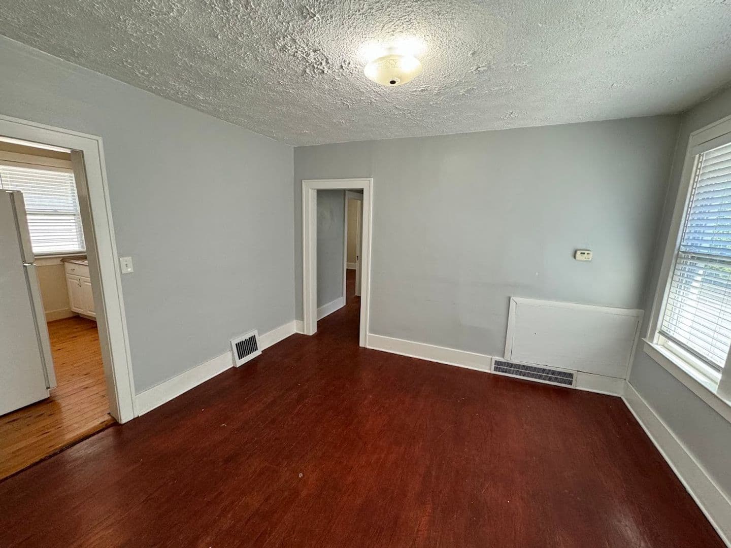Ferndale Apartment: 143 E Chesterfield