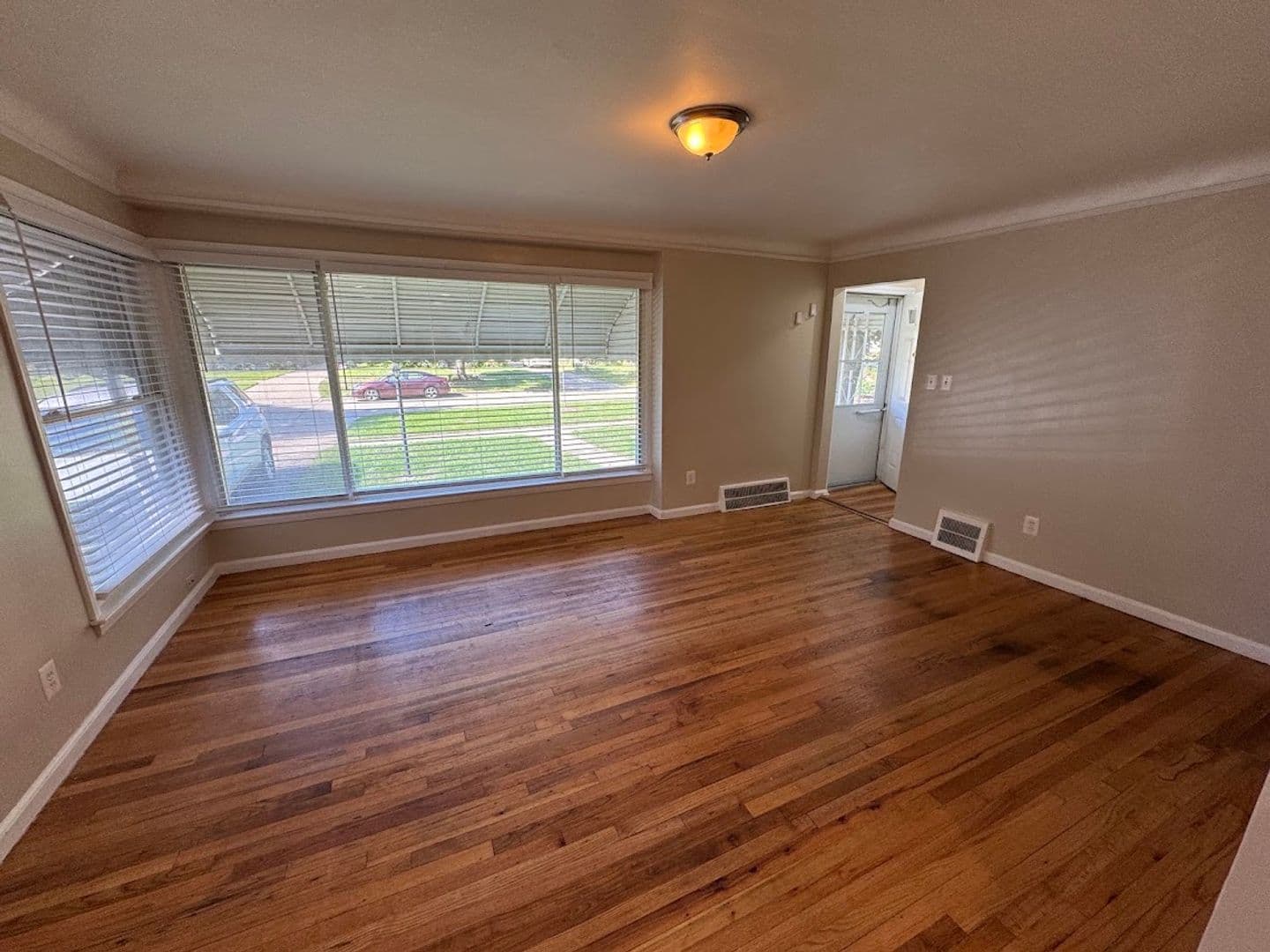 Oak Park House: 23230 Majestic