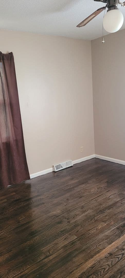 Grandview Townhome: 705 Deweese