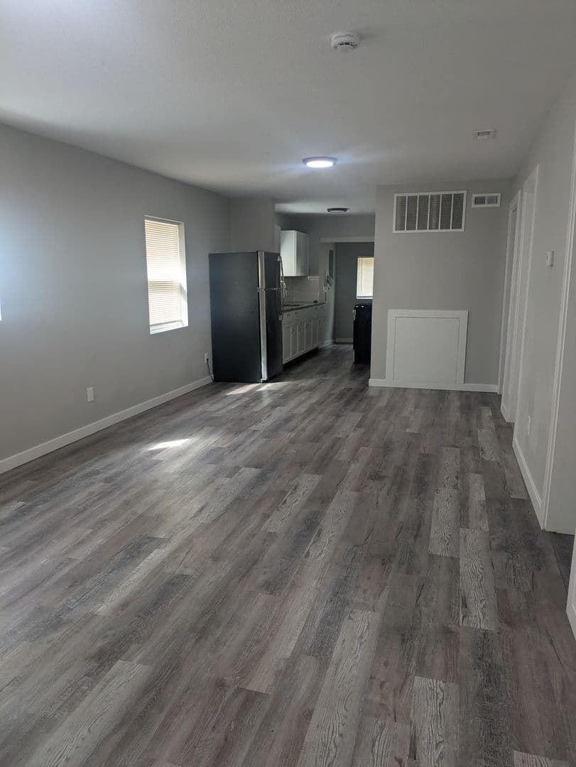 Kansas City Apartment: 1518 Topping Ave.
