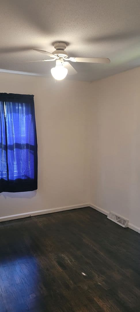 Grandview Townhome: 705 Deweese