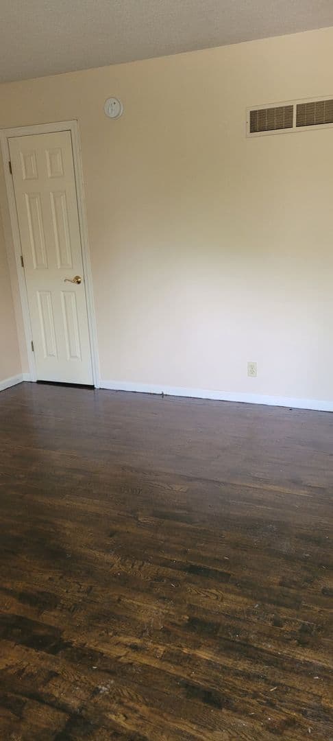Grandview Townhome: 705 Deweese