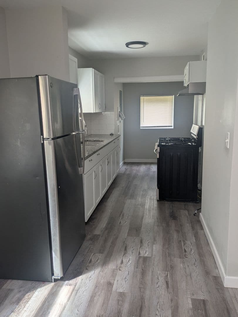 Kansas City Apartment: 1518 Topping Ave.
