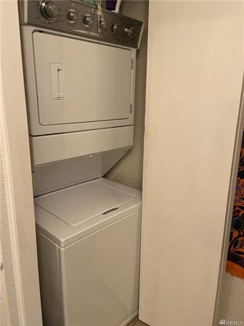 Seattle Apartment: 163 N 145th St
