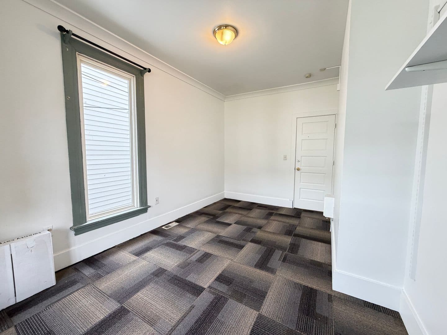 Seattle Apartment: 4017 5th Ave NE