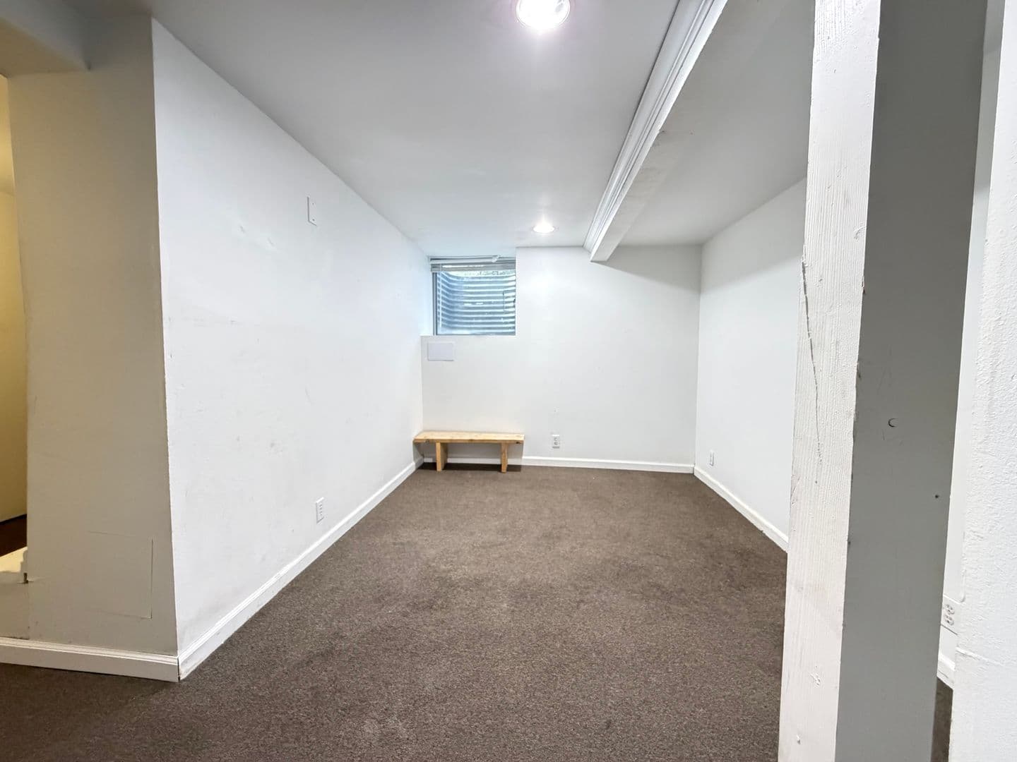 Seattle Apartment: 5415 6th Ave NW
