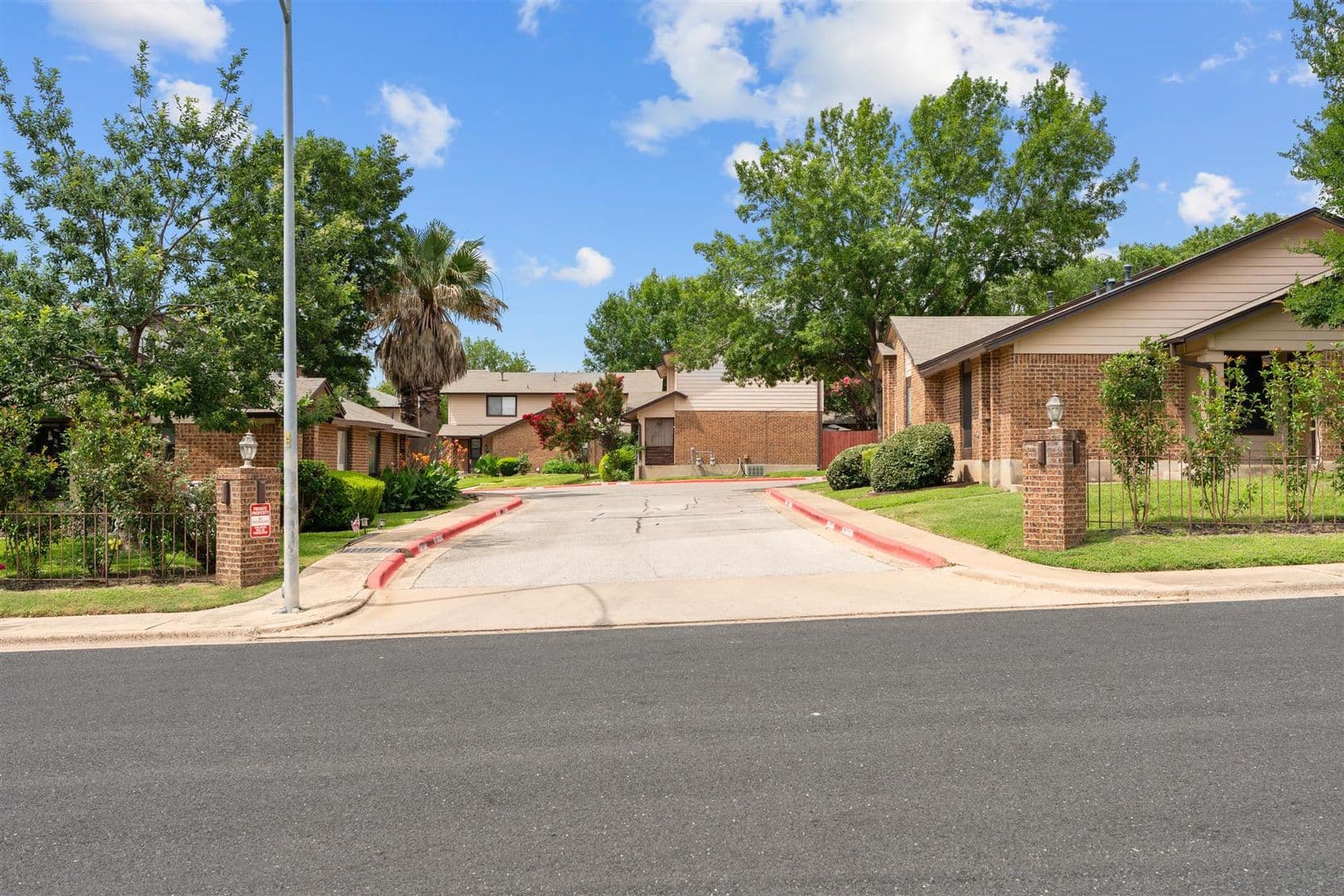 Austin House: 101 Clearday Dr. #122