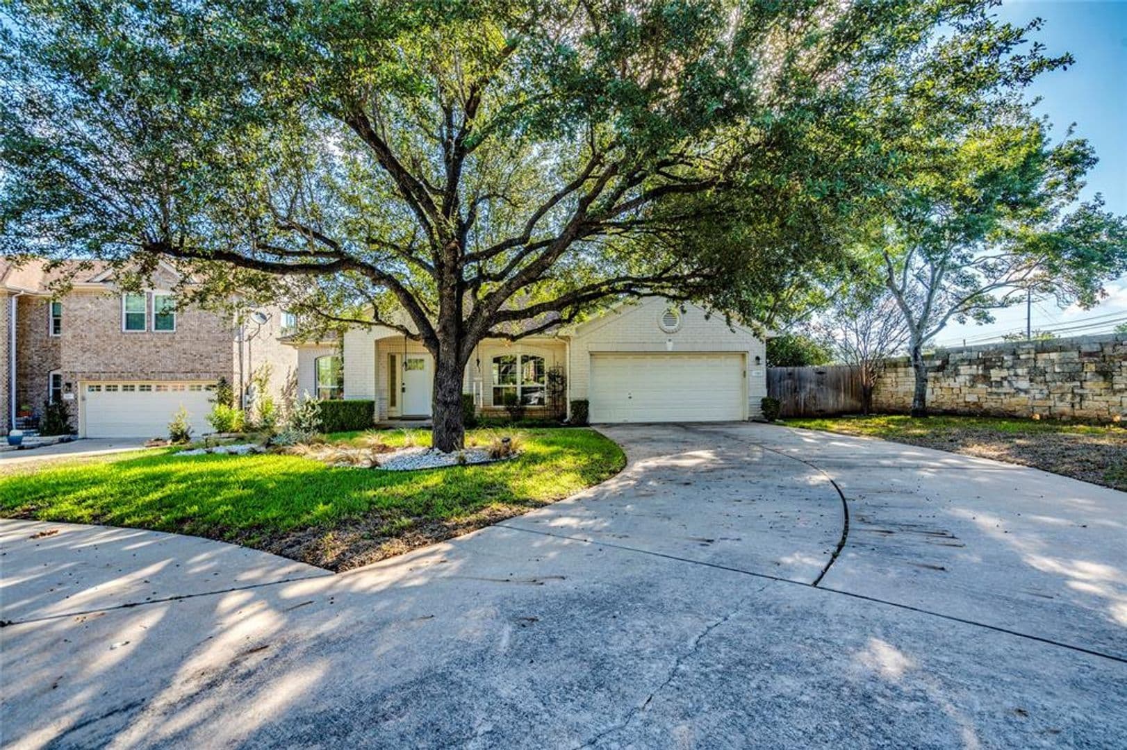 Austin House: 3315 Santee Drive