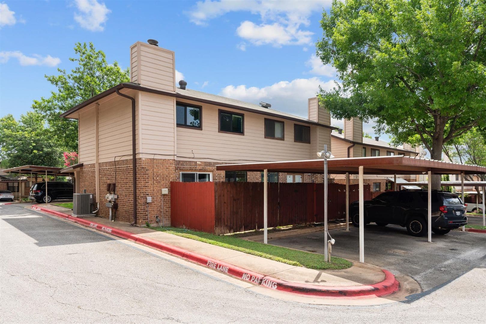 Austin House: 101 Clearday Dr. #122