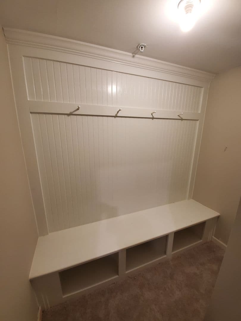 Woodstock Townhome: 327 Commons Ave.
