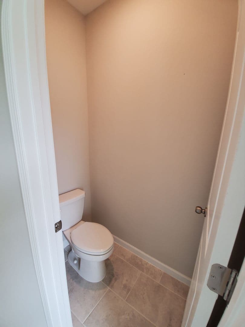 Woodstock Townhome: 327 Commons Ave.