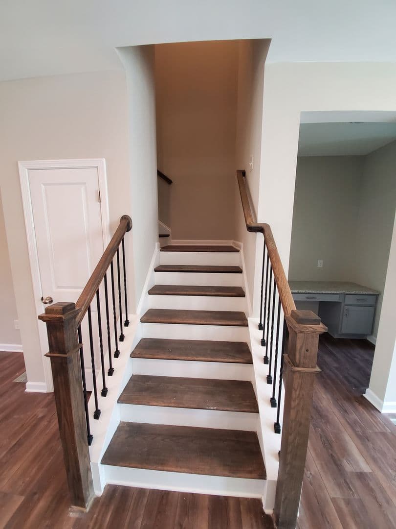 Woodstock Townhome: 327 Commons Ave.