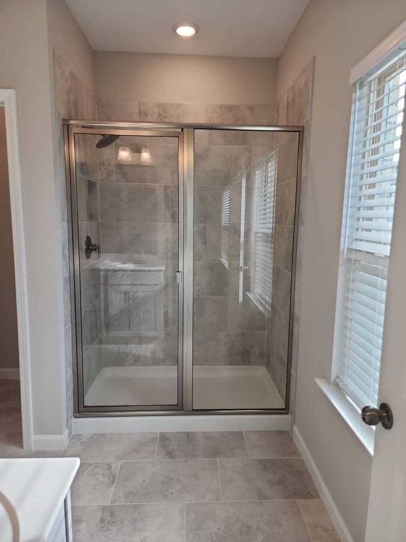 Woodstock Townhome: 327 Commons Ave.
