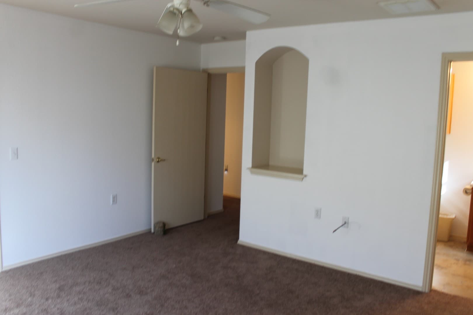 Manor House: 11512 Melstone Dr