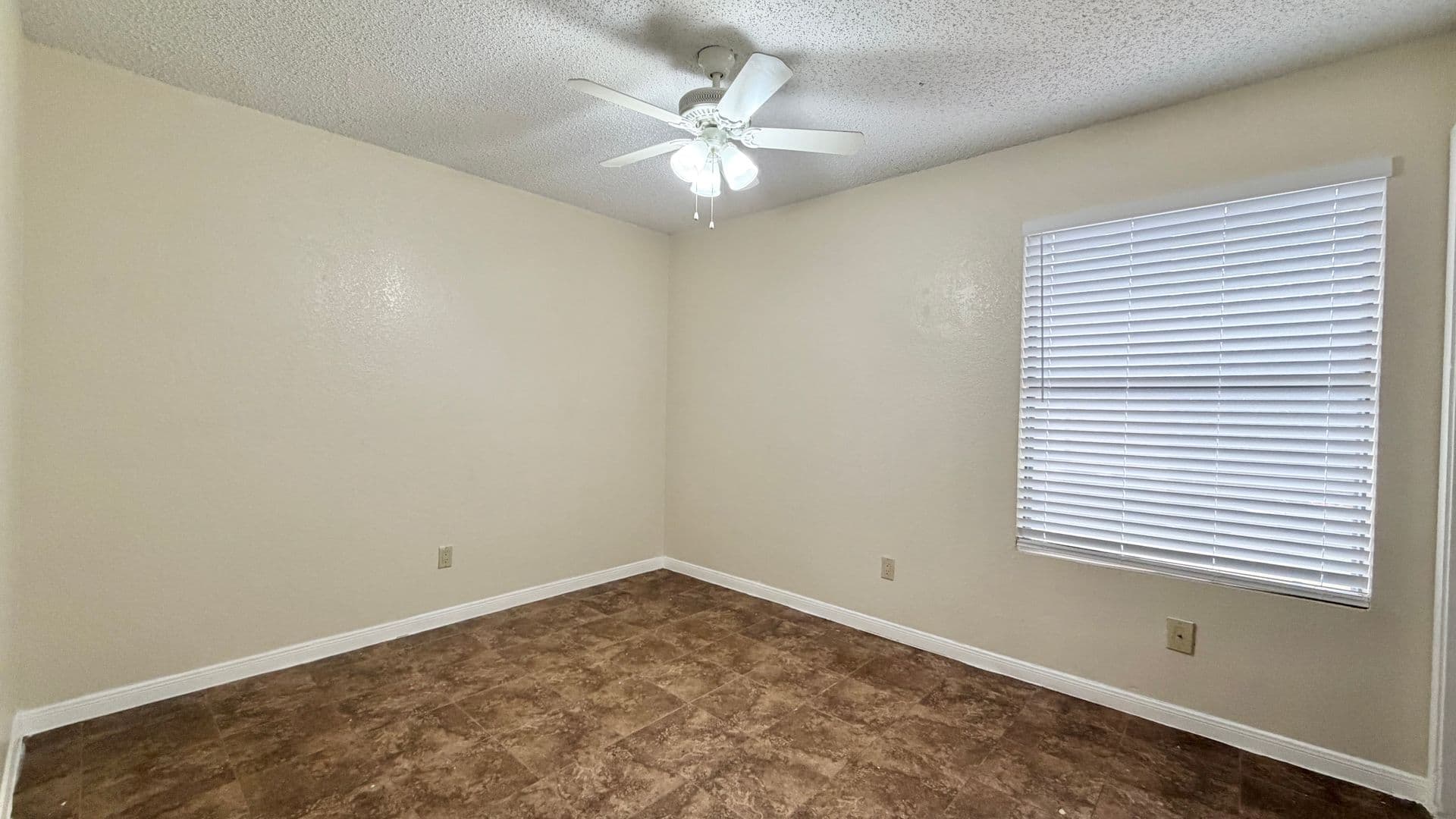 Round Rock Multiplex: 1703 Horseshoe Cir