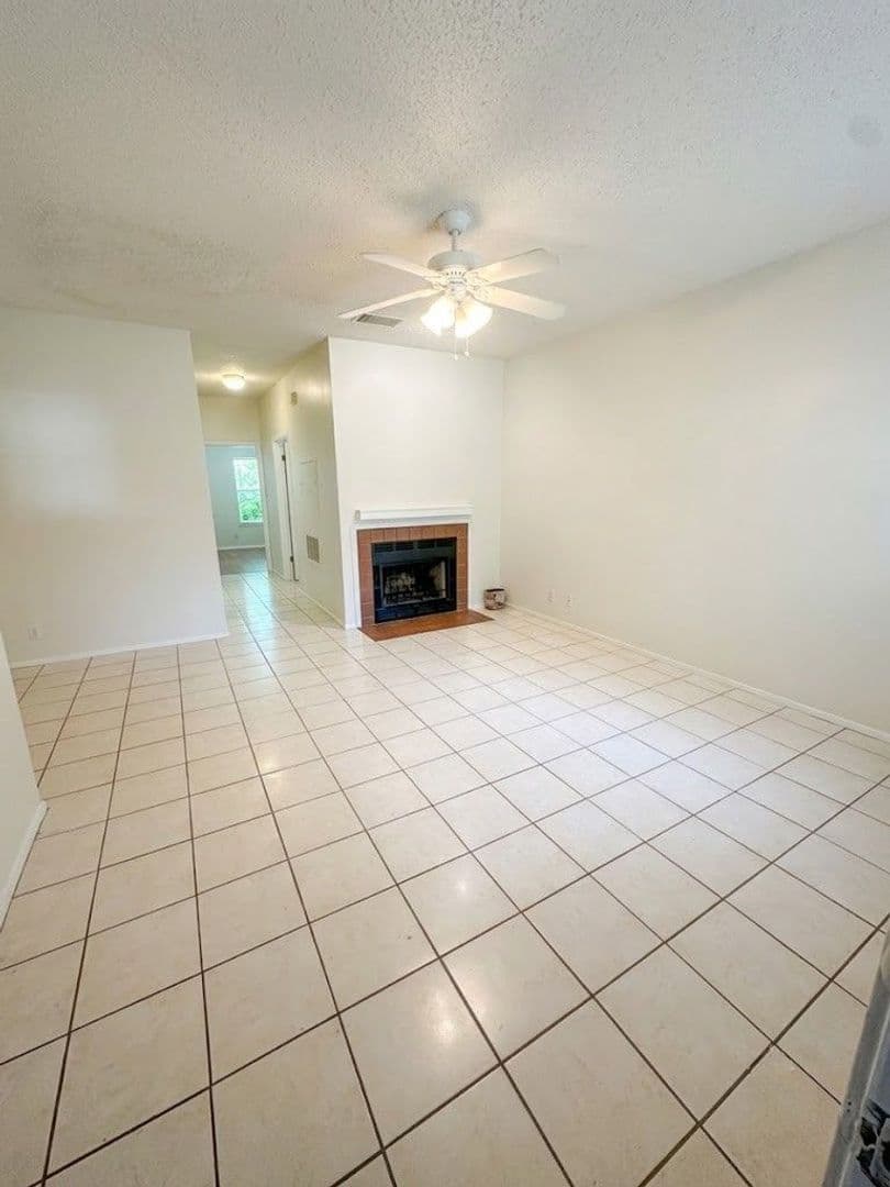 Austin Condo: 106 E. 30th St