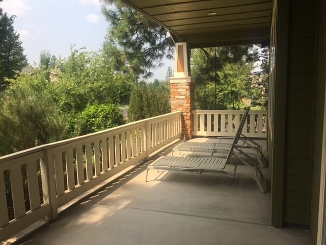 Bend House: 19581 Tokatee Lake Court