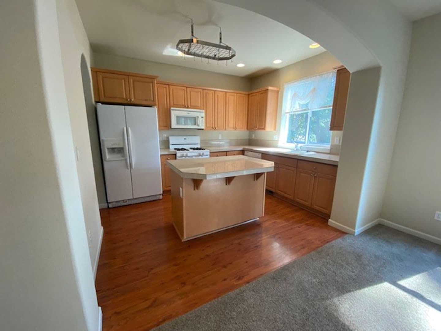Bend House: 61506 Tall Tree Court
