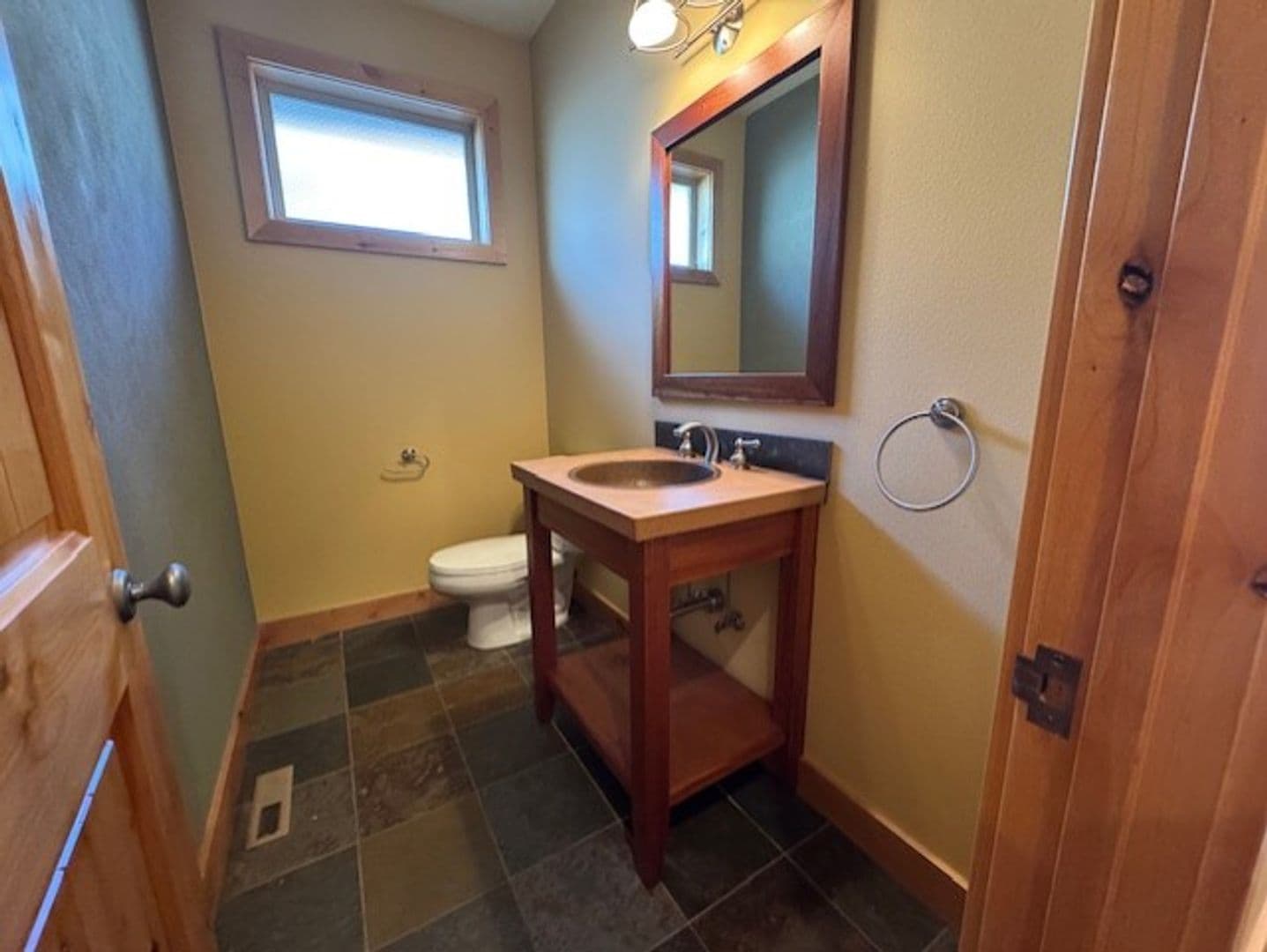 Bend House: 61890 Fall Creek Loop