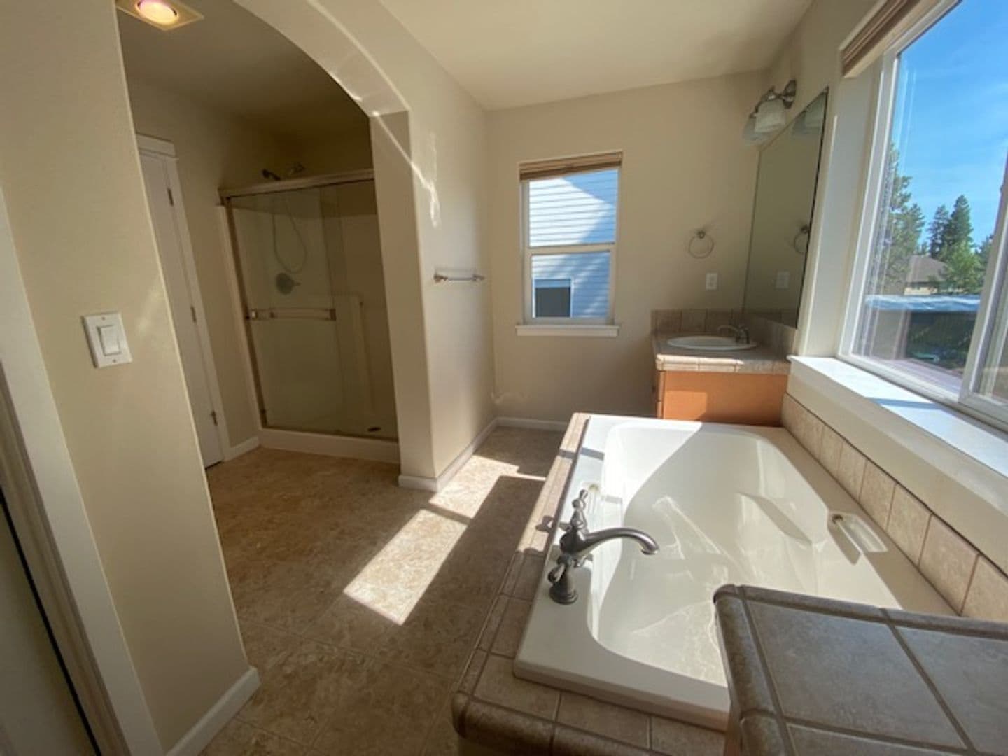 Bend House: 61506 Tall Tree Court
