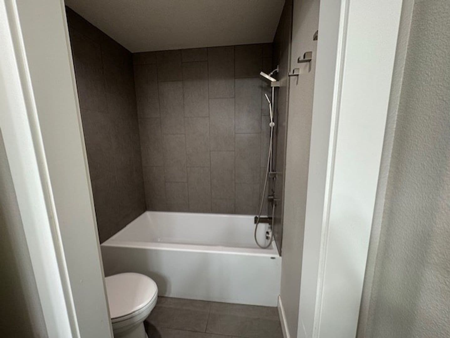 Bend House: 21308 NE Evelyn Ct.