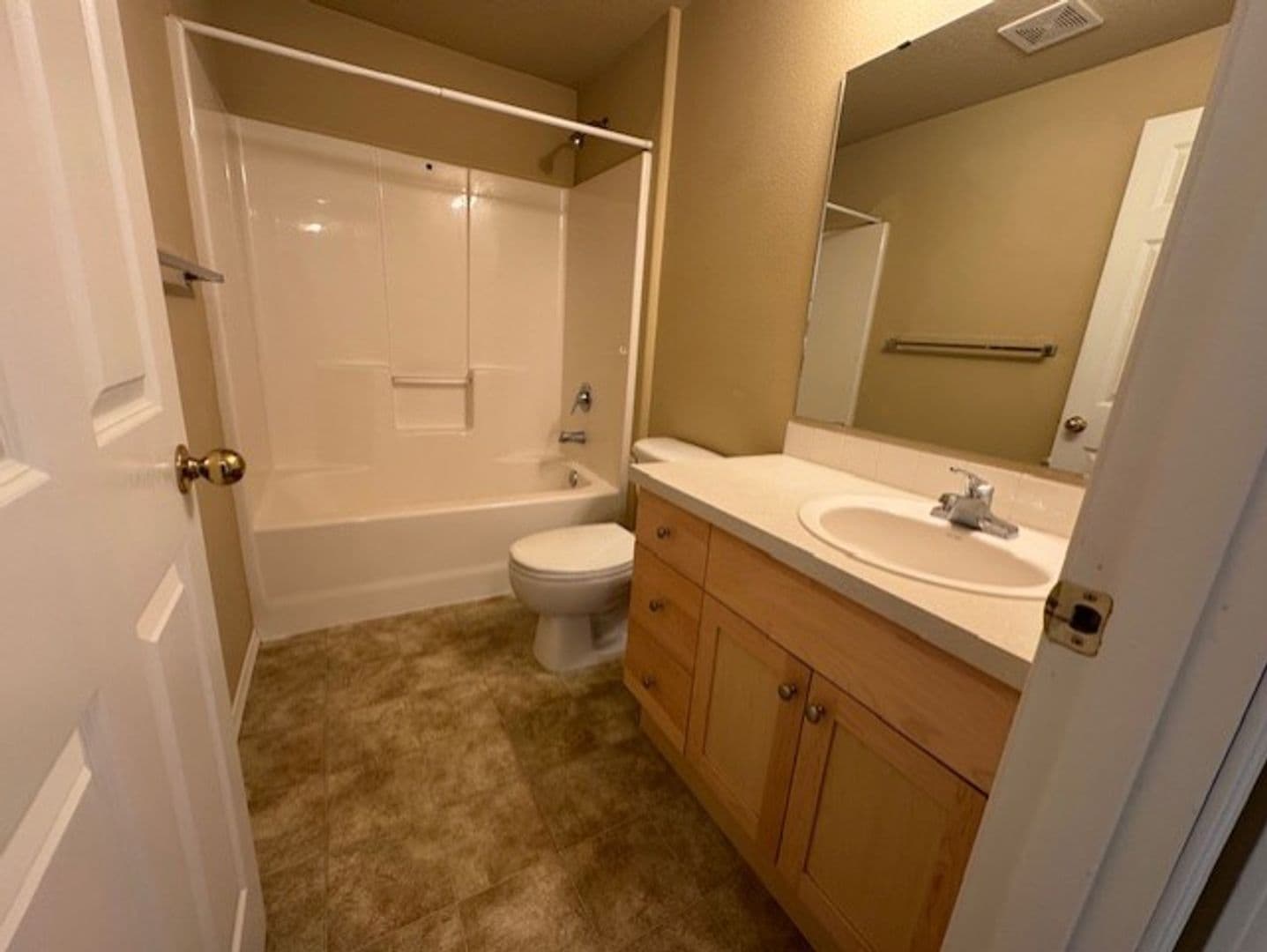 Bend House: 61134 Brookhollow Drive