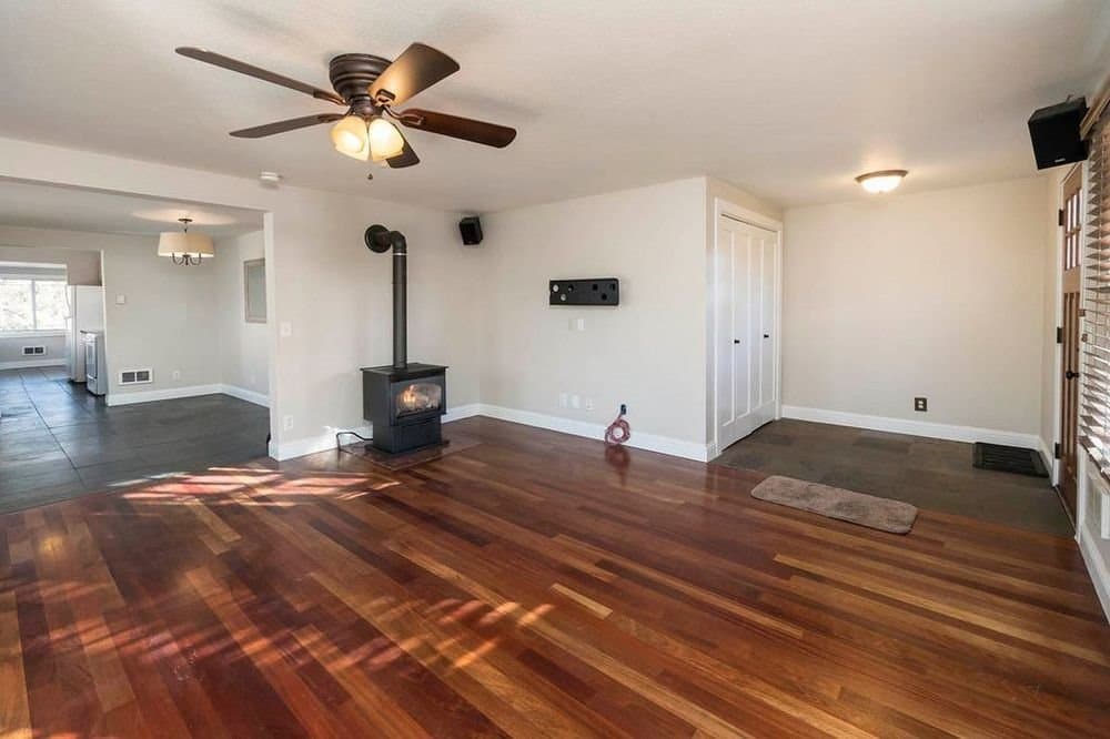 Bend Apartment: 358 NW Georgia Ave