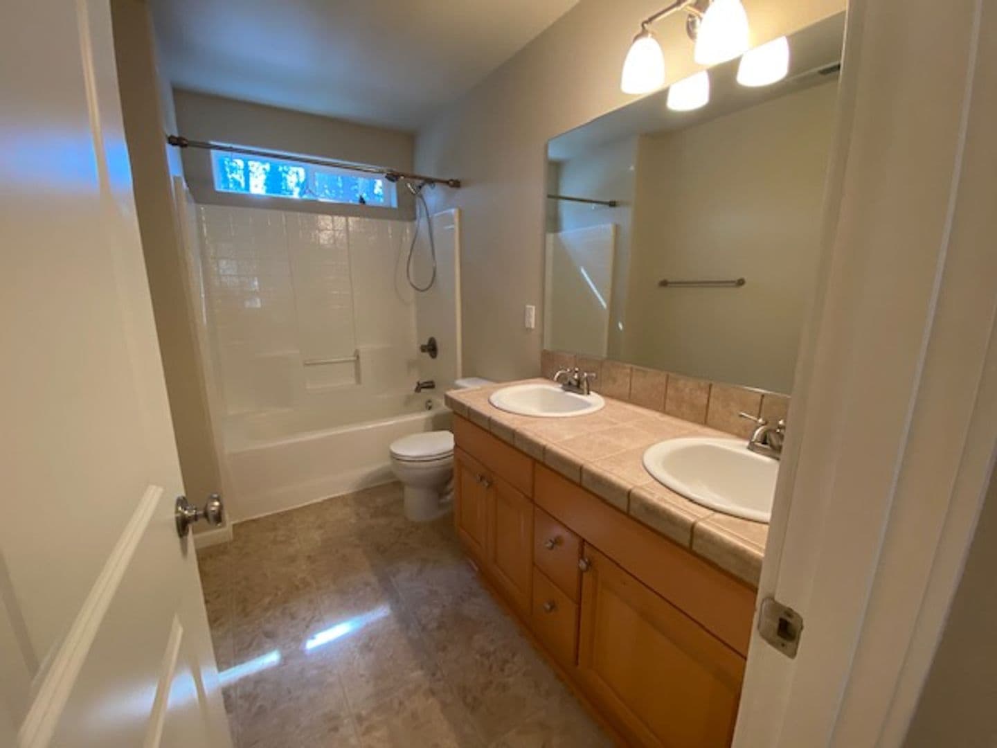 Bend House: 61506 Tall Tree Court