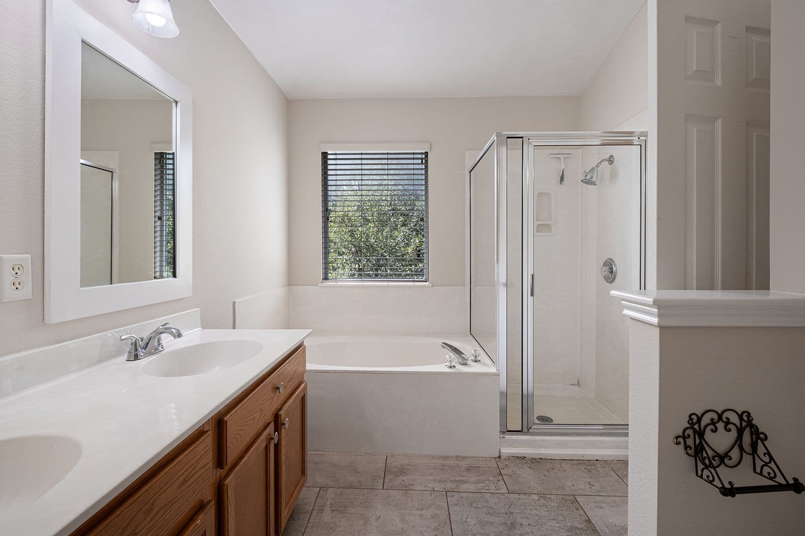 Round Rock House: 3704 Castle Rock Dr