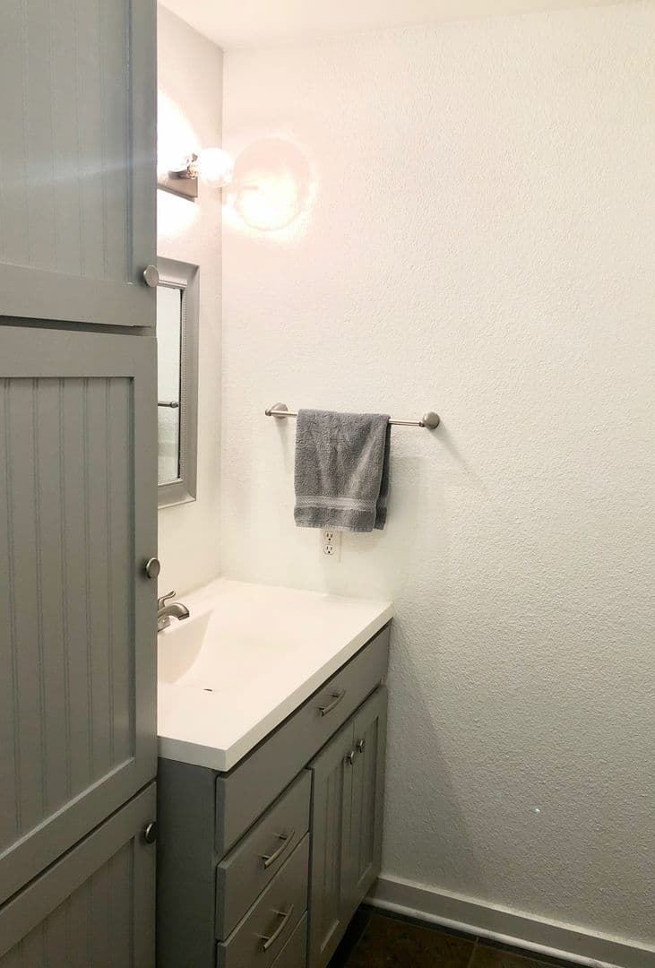Austin House: 10302 Annie Oakley Trl.  - Unit A