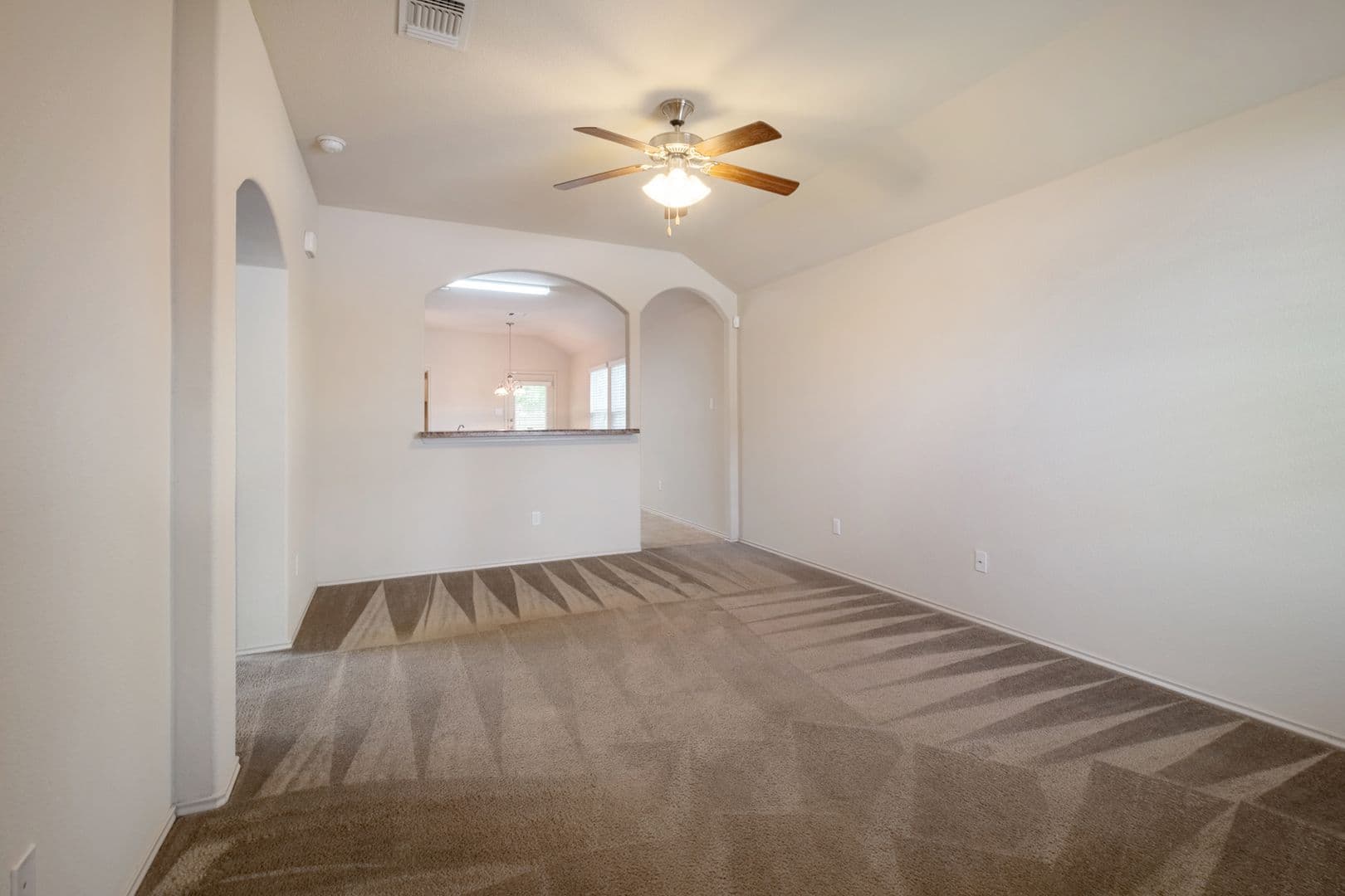 Jarrell House: 100 Azurite Dr