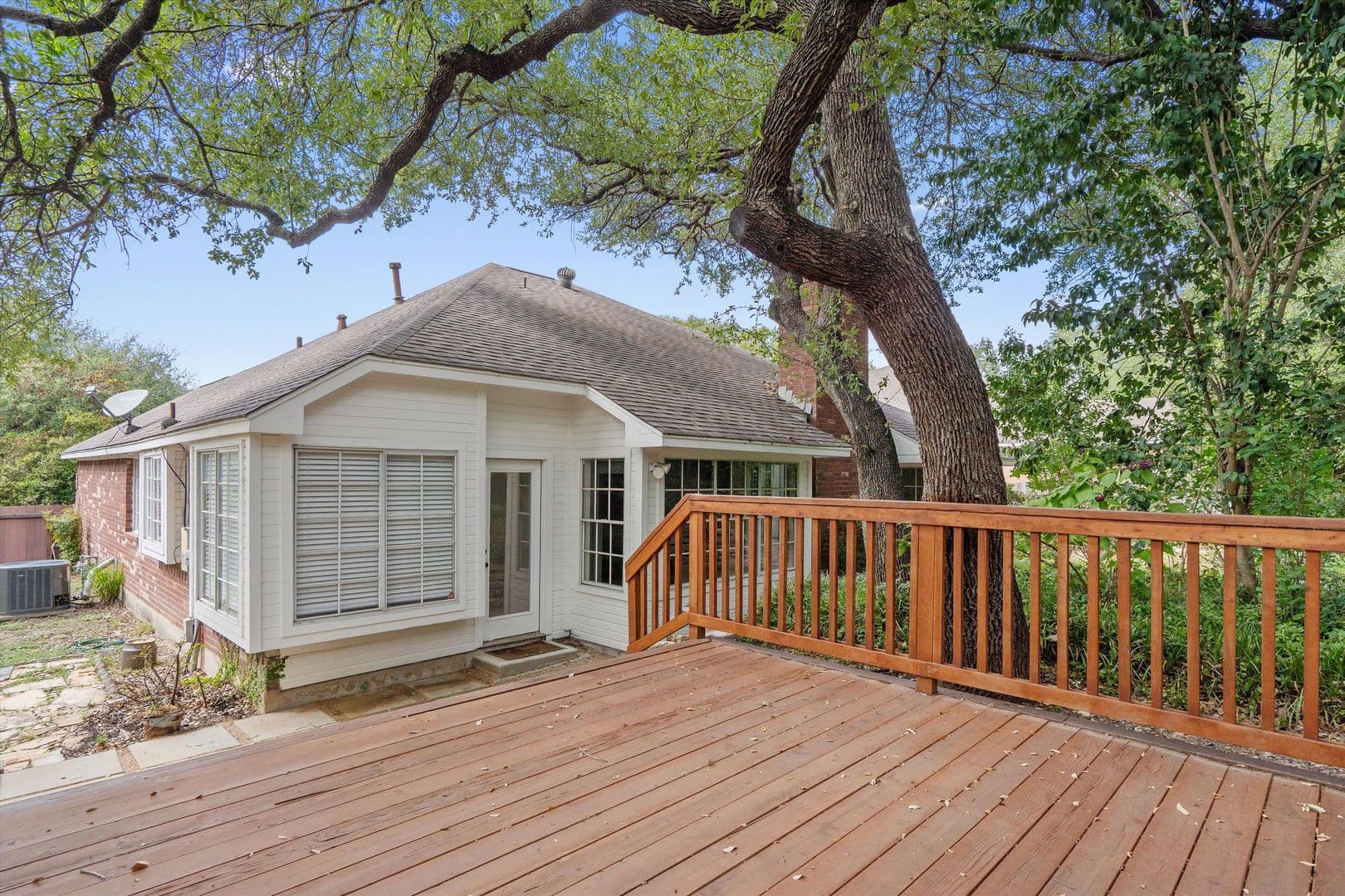 Austin House: 3503 Latimer Dr