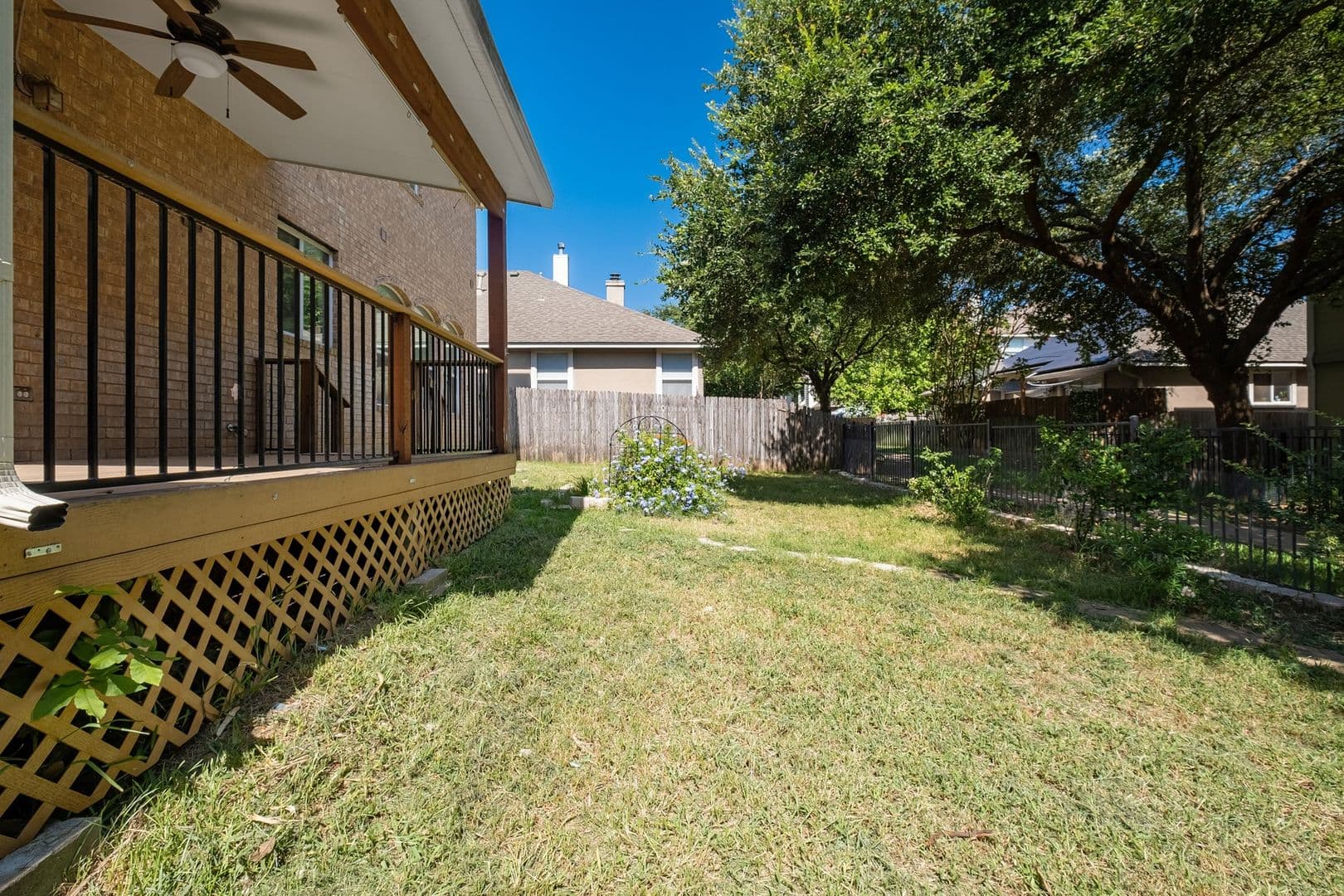 Round Rock House: 1726 Rosenborough Ln S