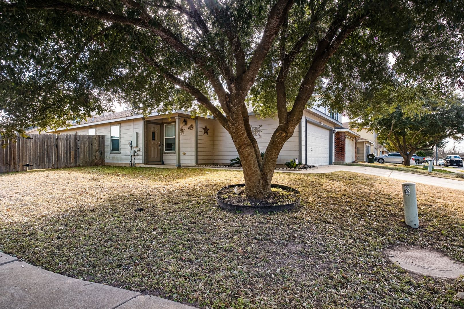 Austin House: 2807 Crownover St