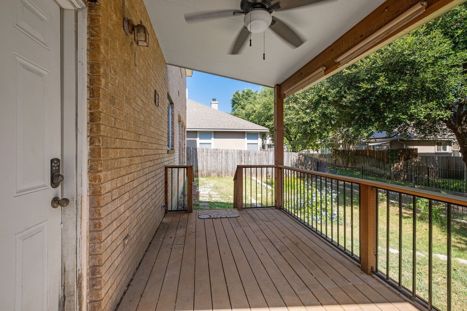Round Rock House: 1726 Rosenborough Ln S