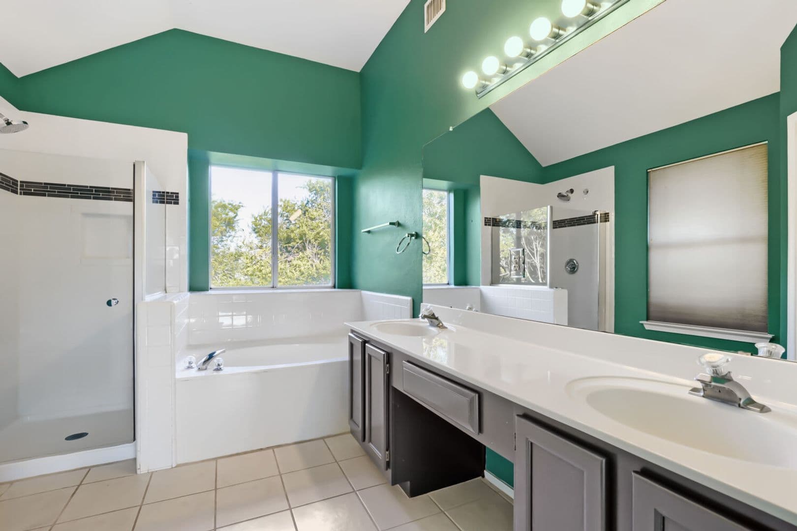 Pflugerville House: 17204 Village Glen Rd