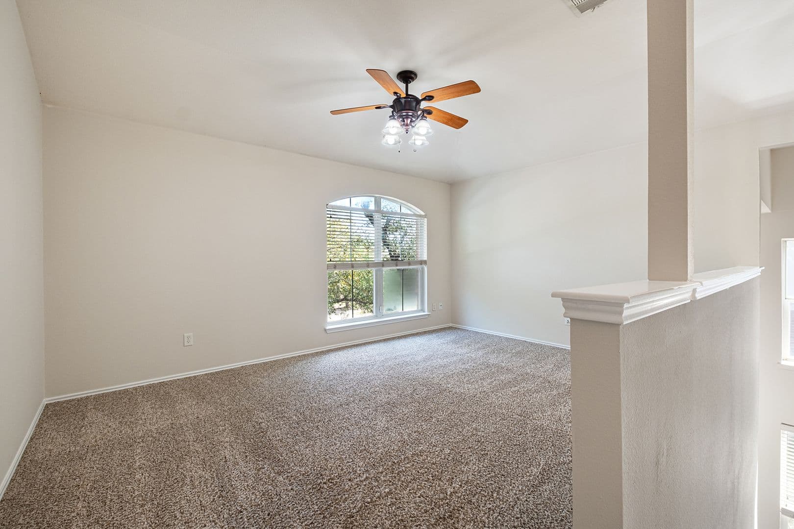 Round Rock House: 3704 Castle Rock Dr