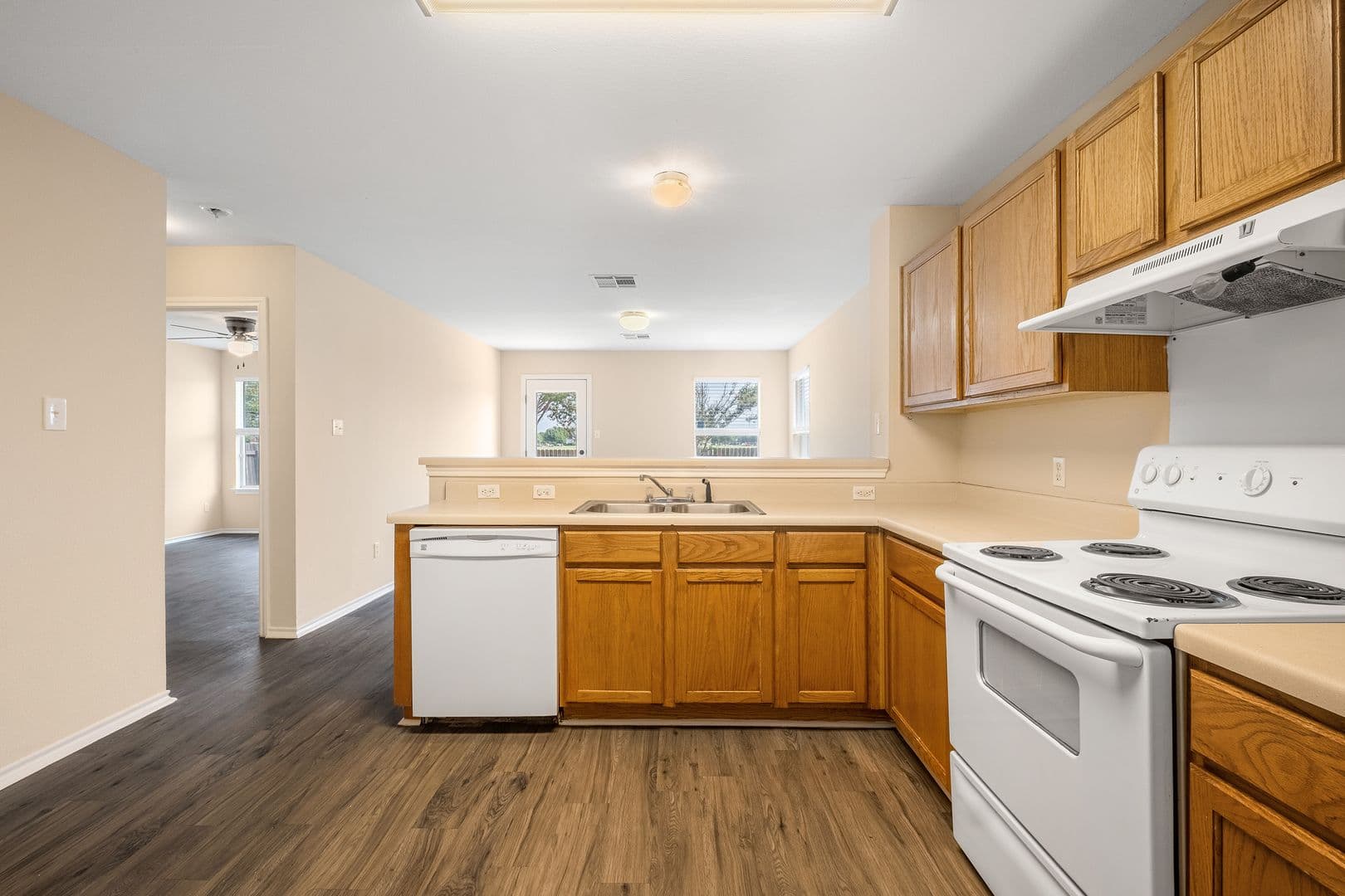 Manor House: 18220 Canopy Ln