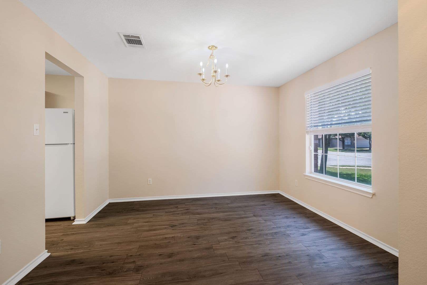Manor House: 18220 Canopy Ln