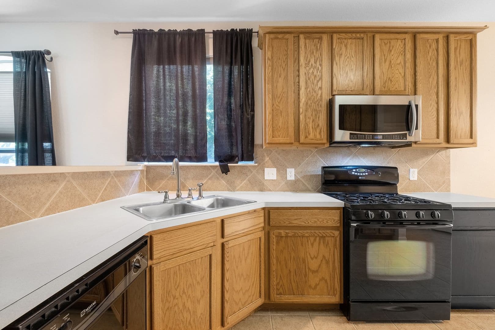 Round Rock House: 1726 Rosenborough Ln S