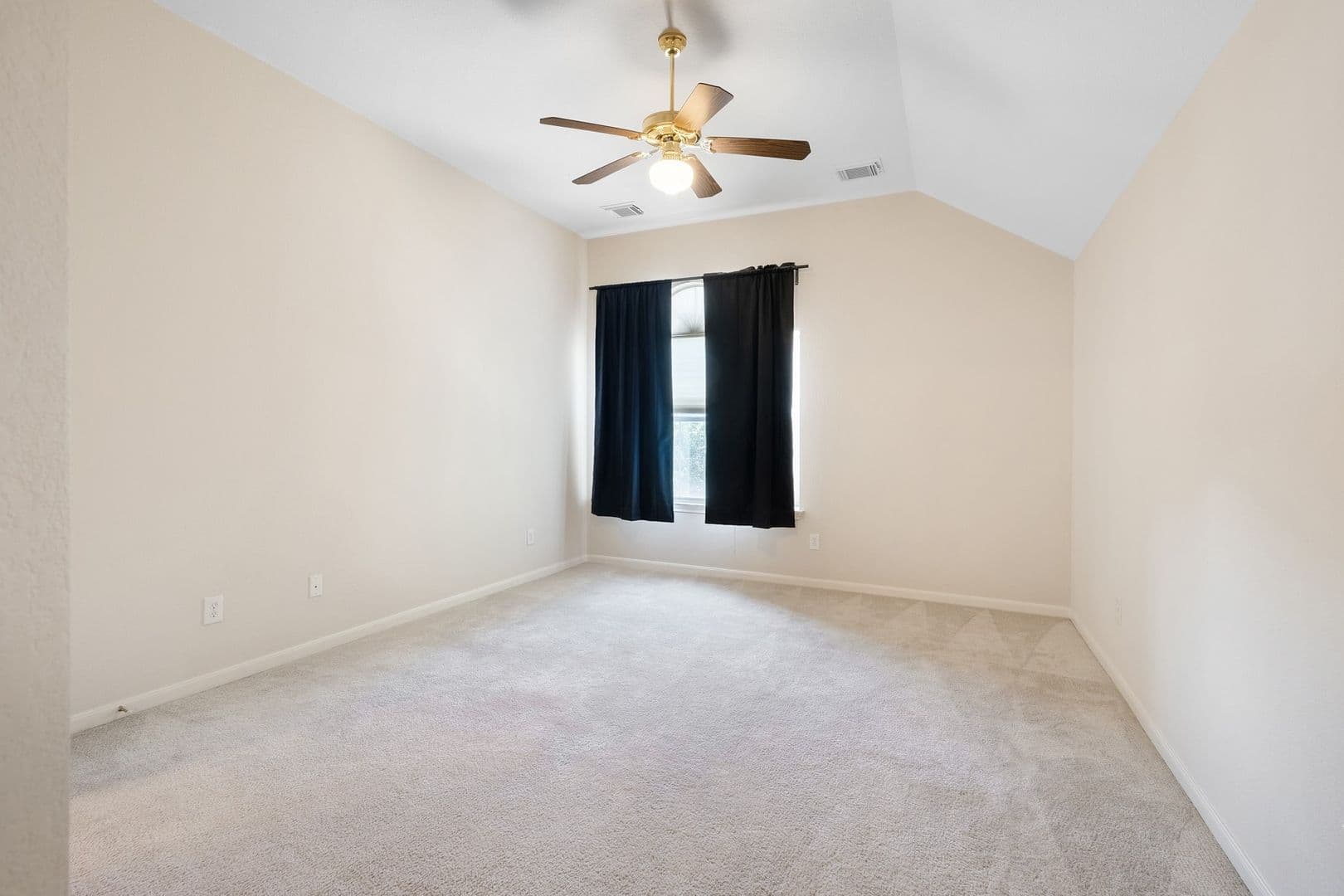 Round Rock House: 1726 Rosenborough Ln S
