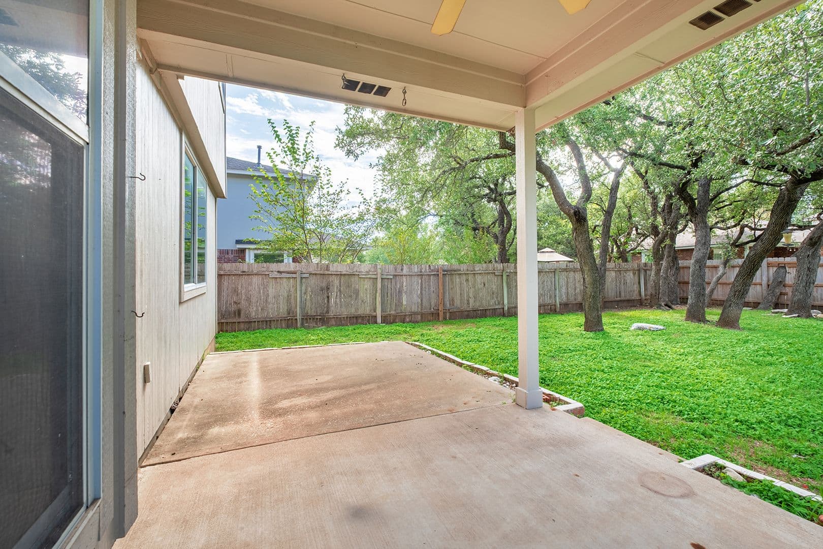 Round Rock House: 3704 Castle Rock Dr