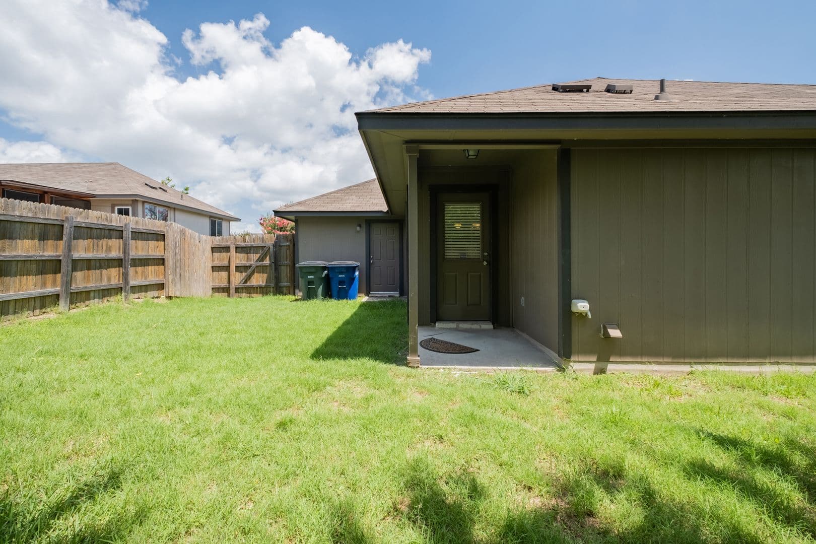 Jarrell House: 100 Azurite Dr