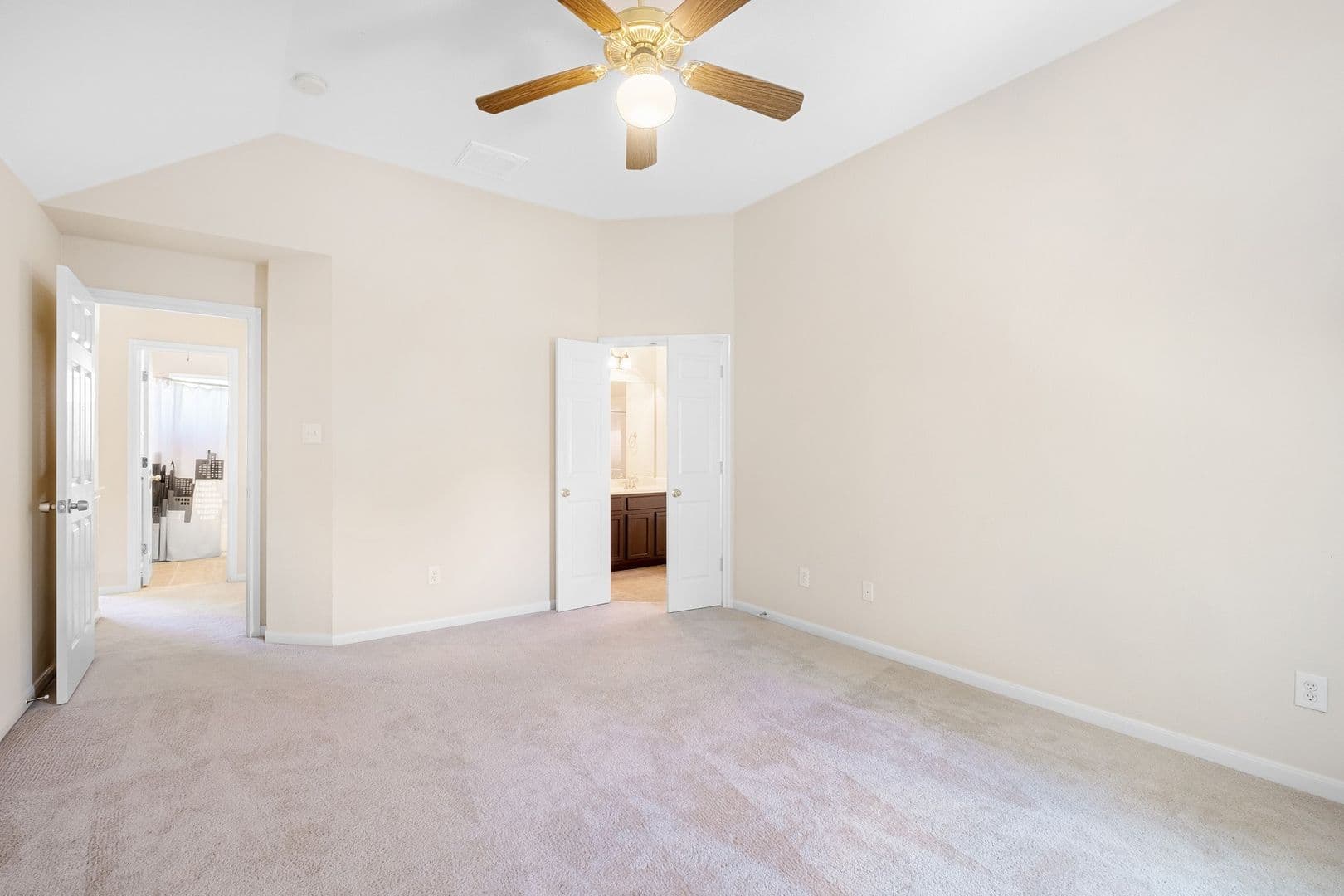 Round Rock House: 1726 Rosenborough Ln S