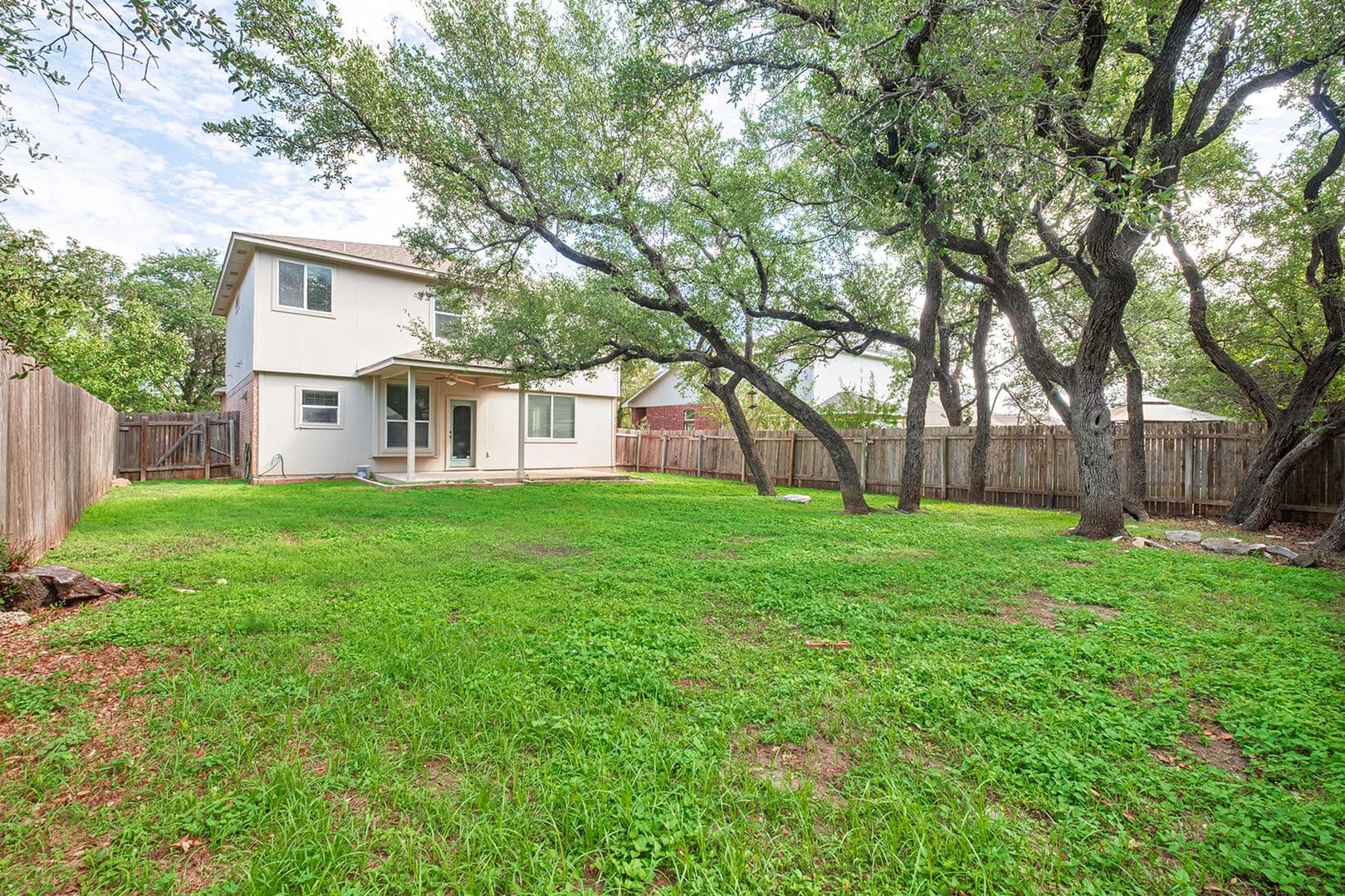 Round Rock House: 3704 Castle Rock Dr