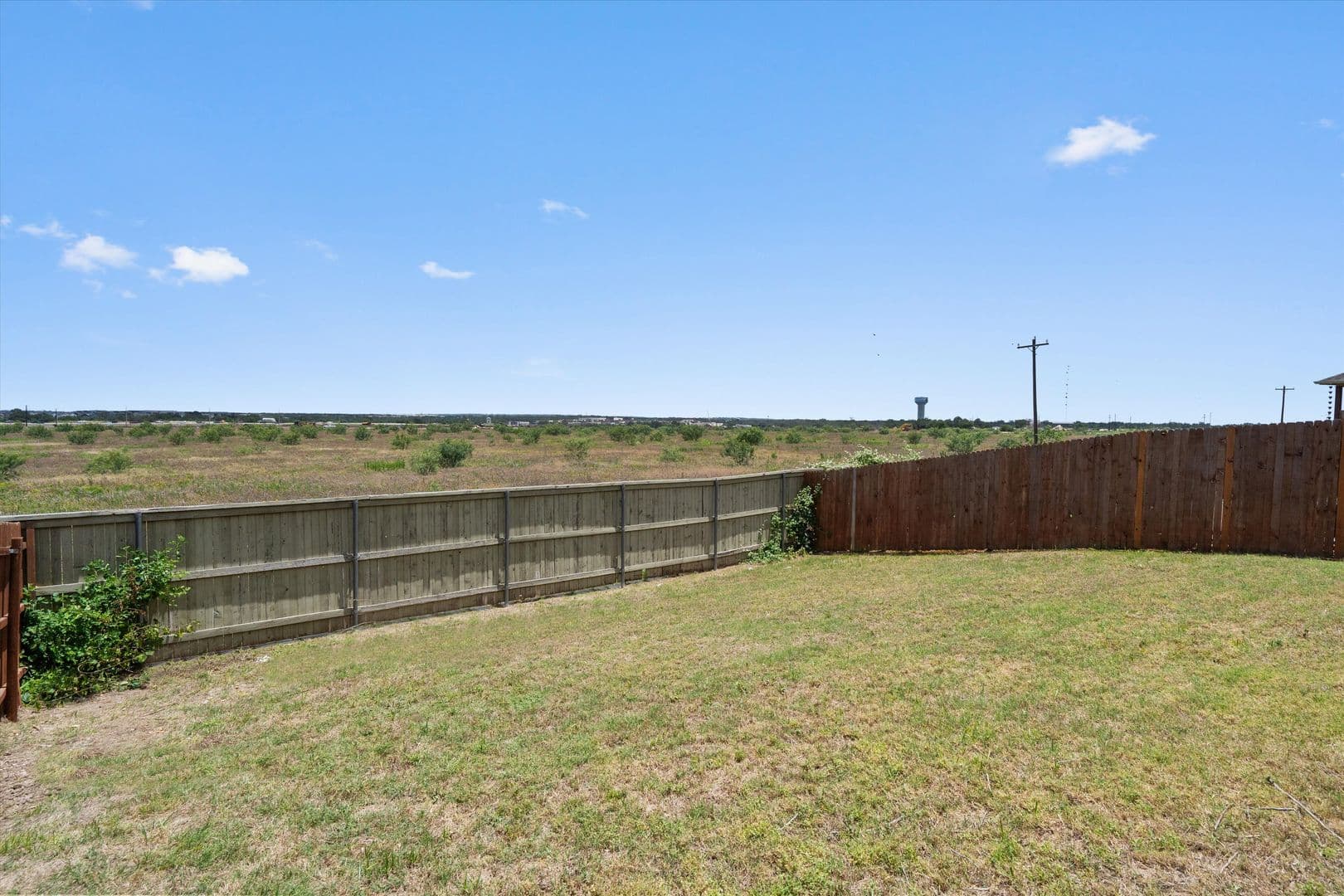 Liberty Hill House: 153 Carlina Loop